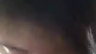 شريط جنسي في الخارج: مص علني أمام مكان النار