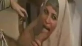 محجبة ساخنة تُضرب بقوة في فيديو إباحي مشتعل