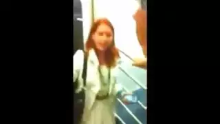 شاب عاري مخمور ينيك عاهرة في الحمام بورن